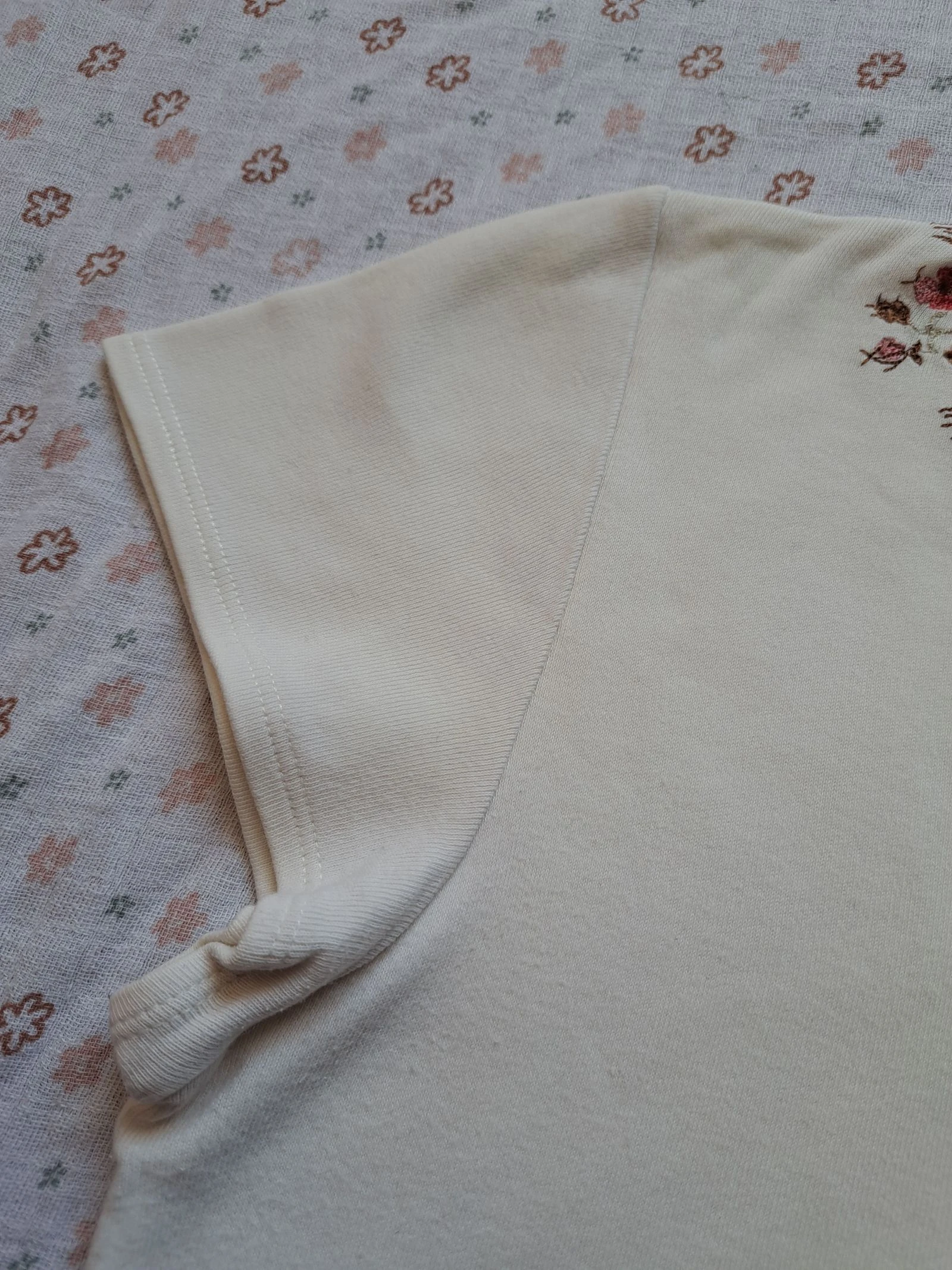 🌸 Camiseta MC con bordados Cyrillus - Talla 38 - Muy buen estado – photo 4